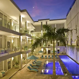 Aq-va & Seminyak Legian (Bali)